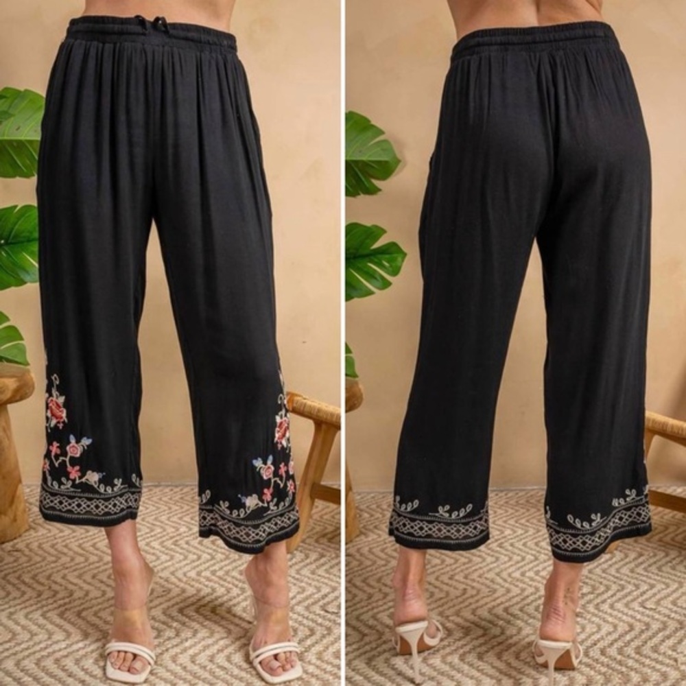 NEW! PAPARAZZI Floral Embroidered Black Viscose Lightweight Crop Pants Boho Lrg
